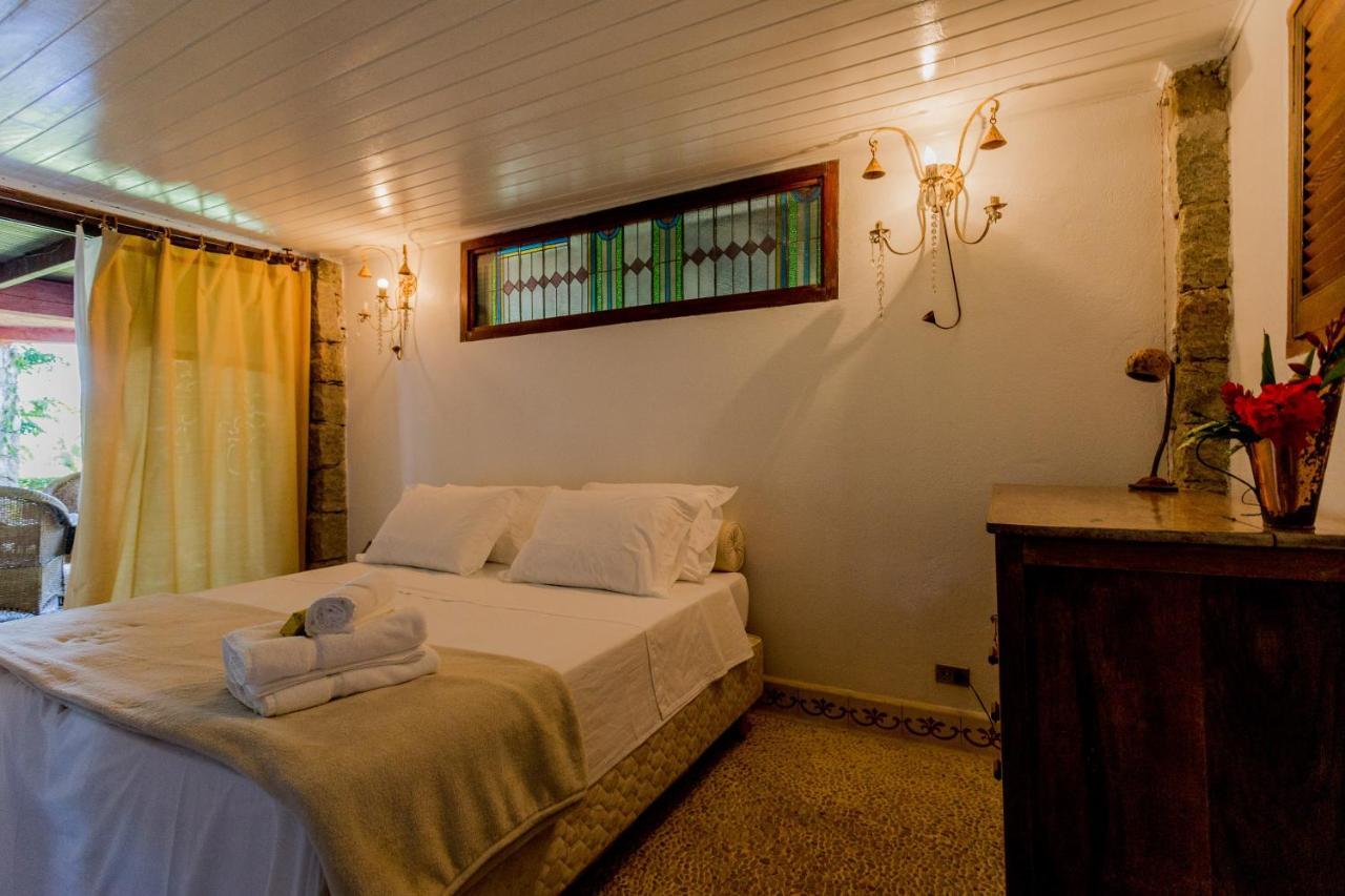 Feiticeira Guesthouse Ilhabela Δωμάτιο φωτογραφία